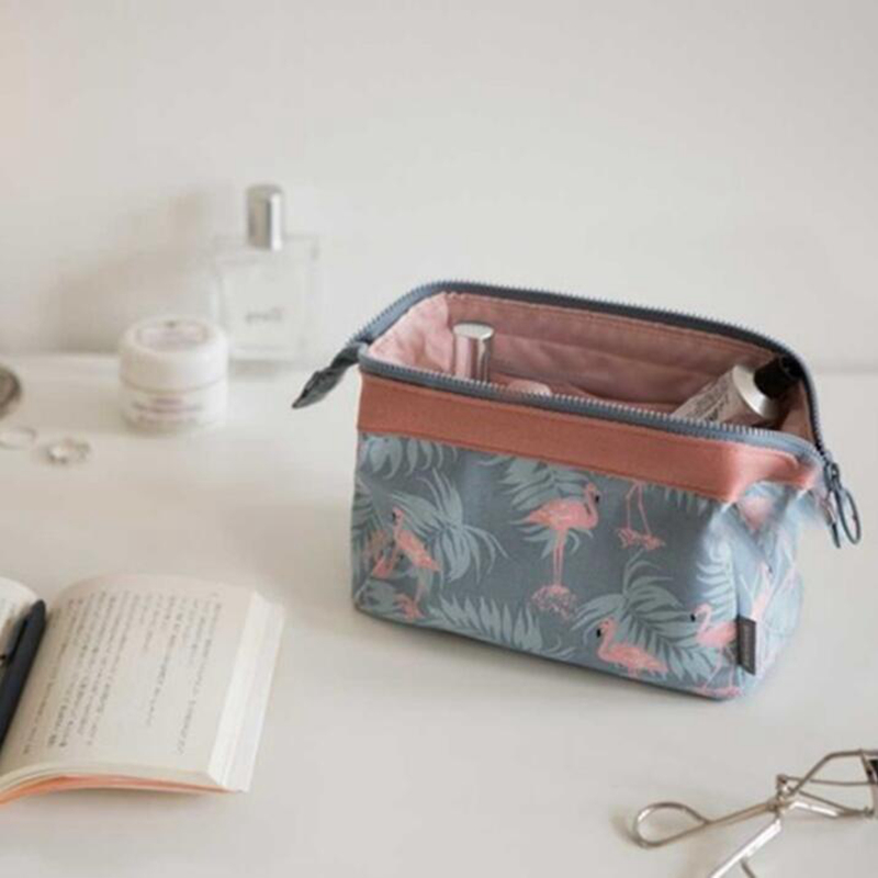 Women Travel Animal Flamingo M - Makeup Beauty Necessaire 评论和价格
